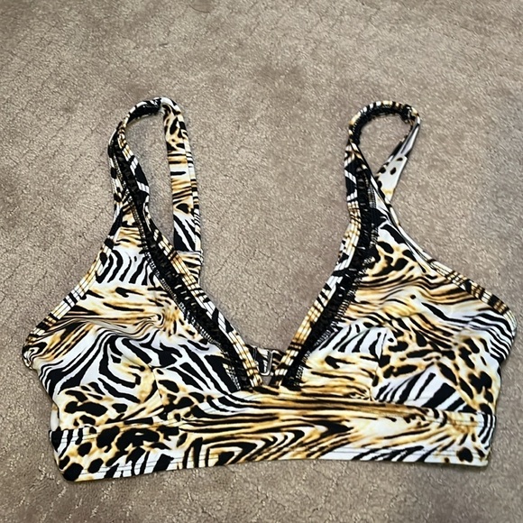 Animal print two-piece bikini size small - Picture 3 of 11